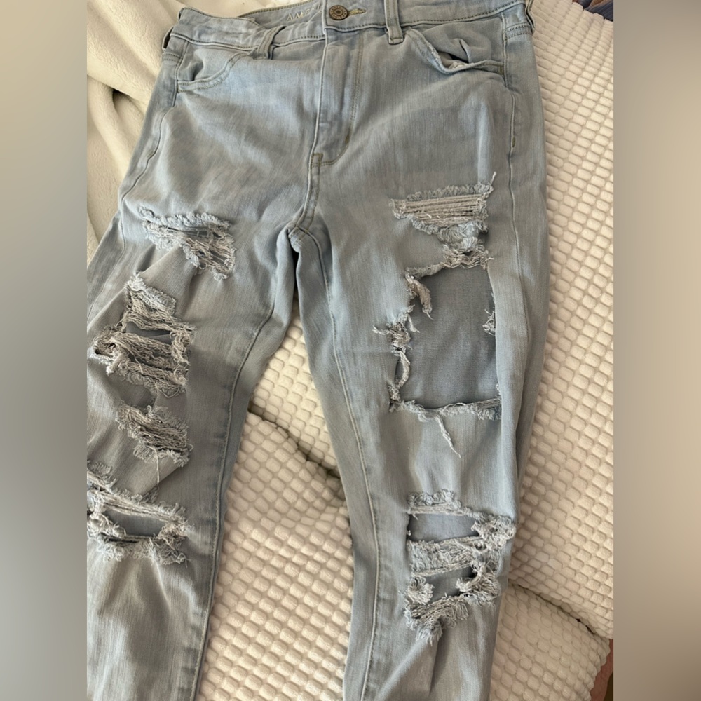 American Eagle Skinny High Waisted Ripped Jeans